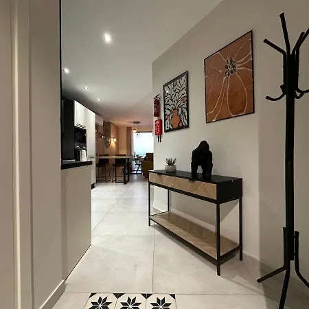 Designer In Prime Location Near The Sea Διαμέρισμα Σλιέμα