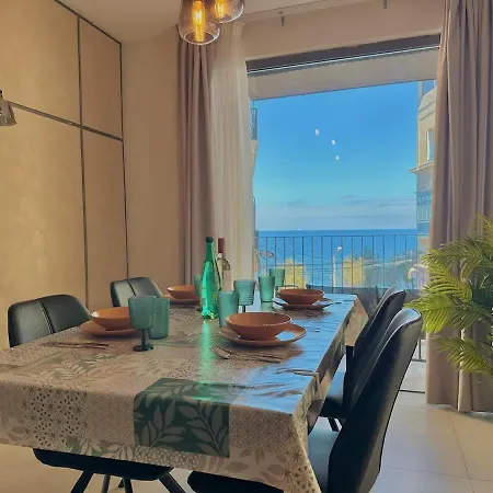 Διαμέρισμα Designer In Prime Location Near The Sea *
